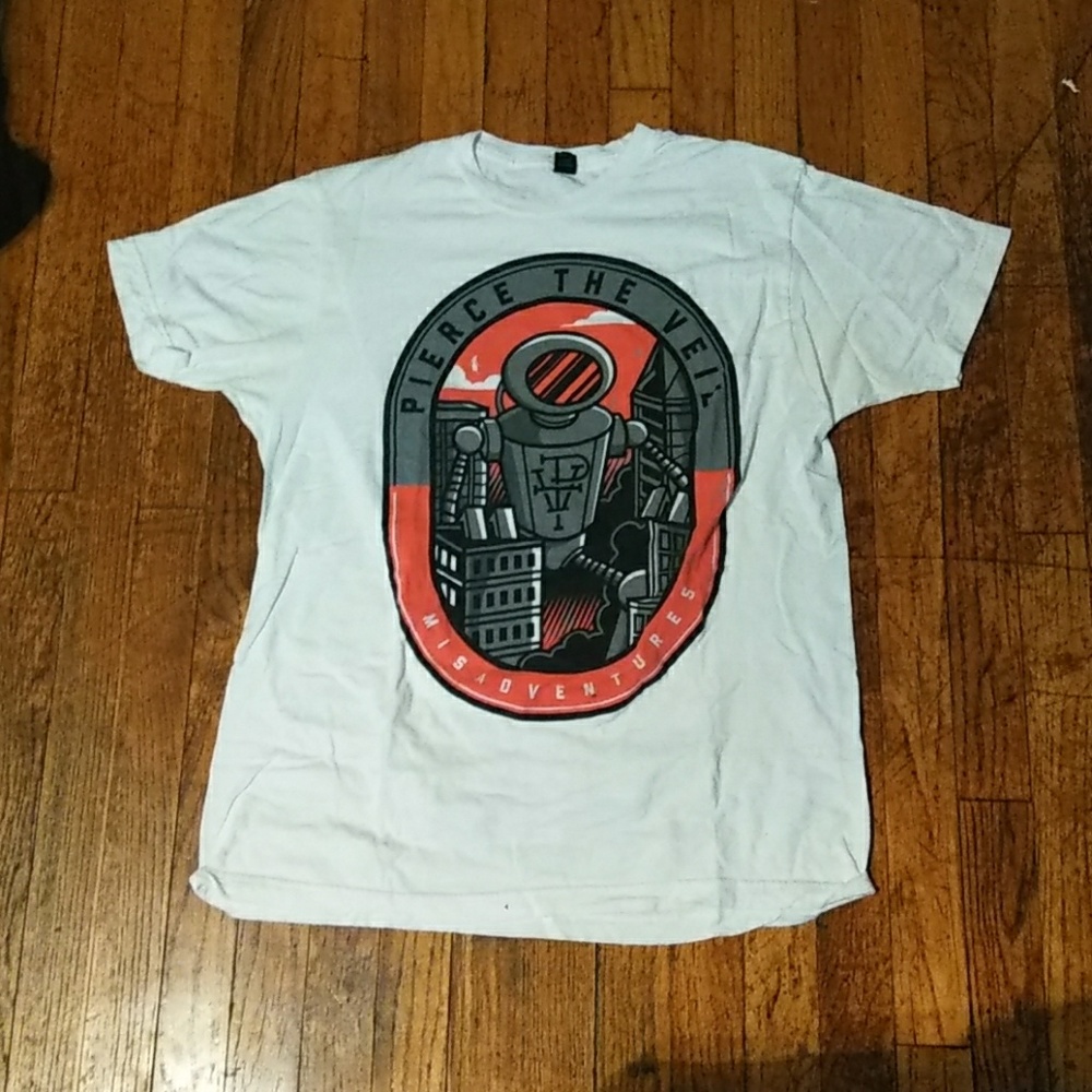 Men's large Pierce the veil rock band tee